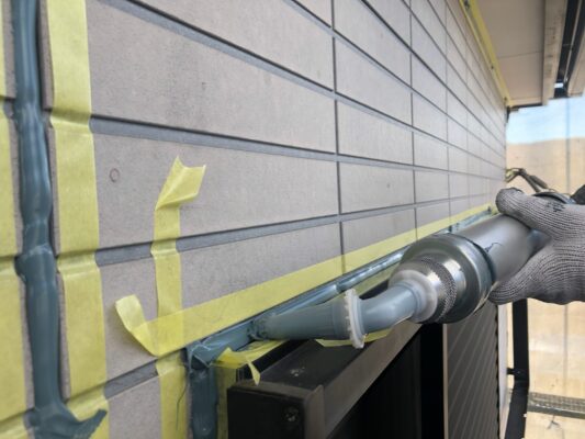 和歌山市密着の外壁塗装・屋根塗装専門店エースペイントの外壁塗装　コーキング打設